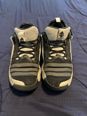 Adidas - Kids Athletic Sneakers with Visible Logo - Black & Gray